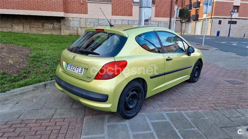 PEUGEOT 207