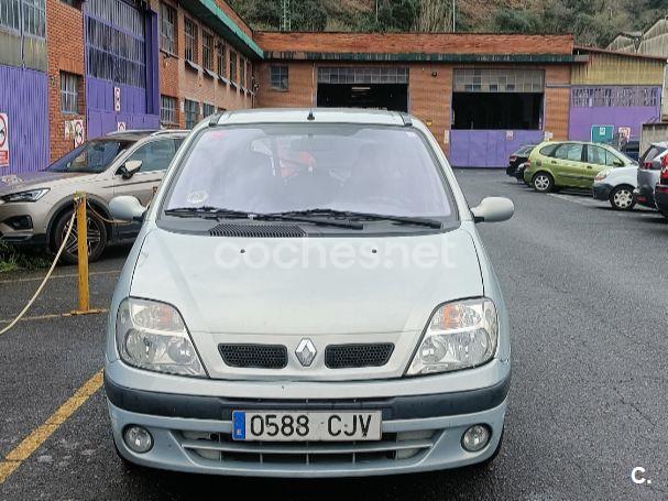 RENAULT Scénic LUXE PRIVILEGE 1.6 16V