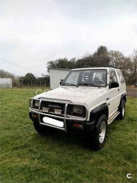 DAIHATSU Feroza