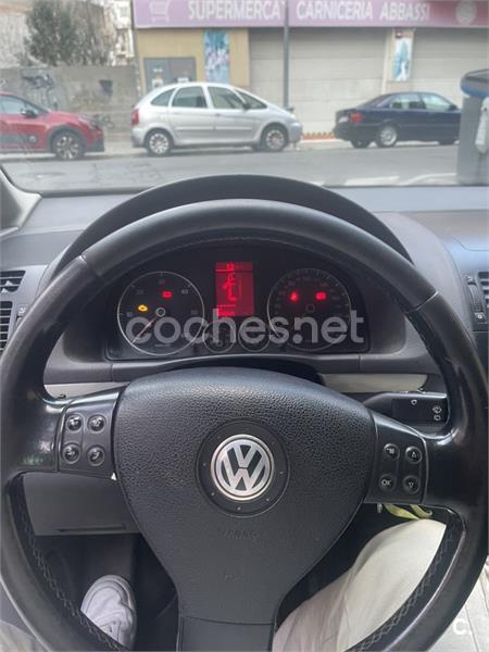 VOLKSWAGEN Touran 2.0 TDI 140 Traveller