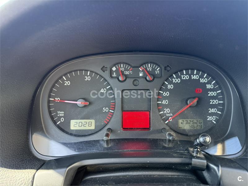 VOLKSWAGEN Golf 1.9 TDi Highline 4Motion 130 CV
