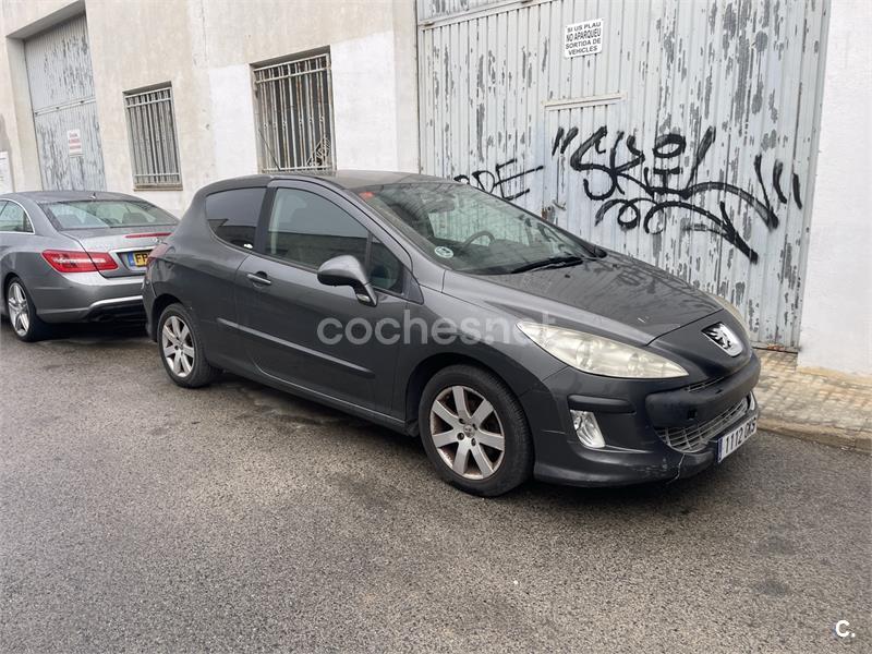 PEUGEOT 308 Confort 1.6 HDI 90