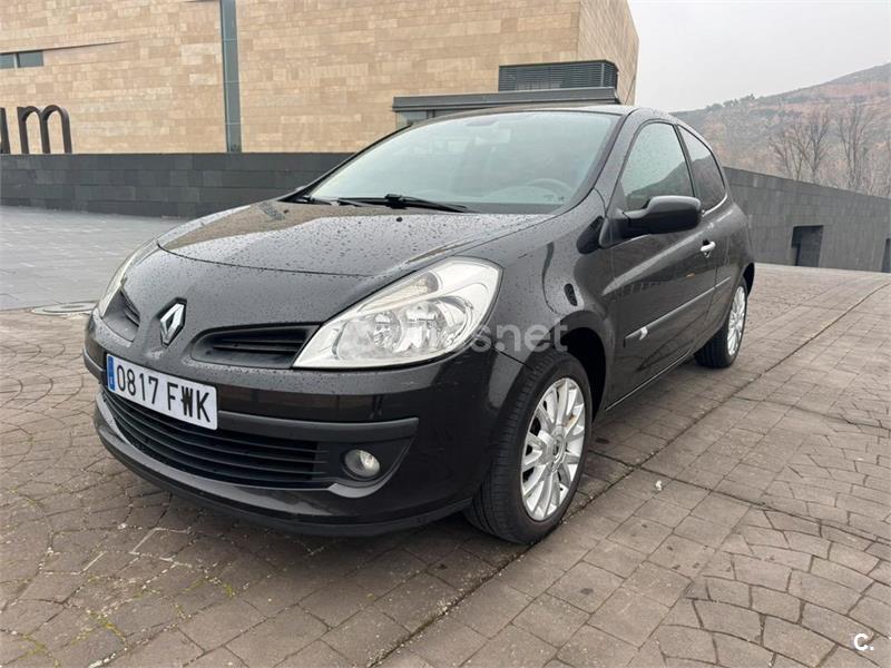 RENAULT Clio