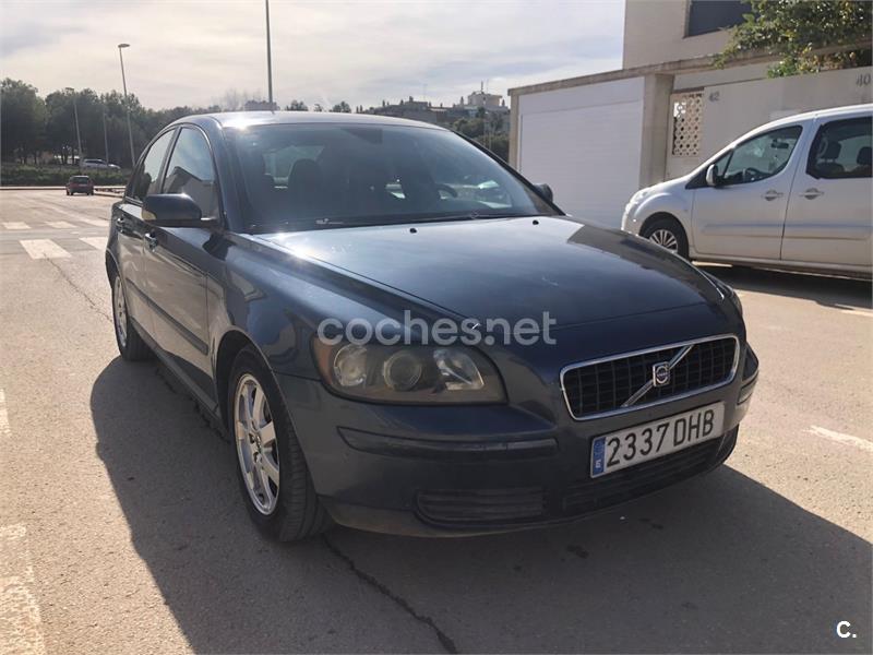 VOLVO S40 2.0D Summum