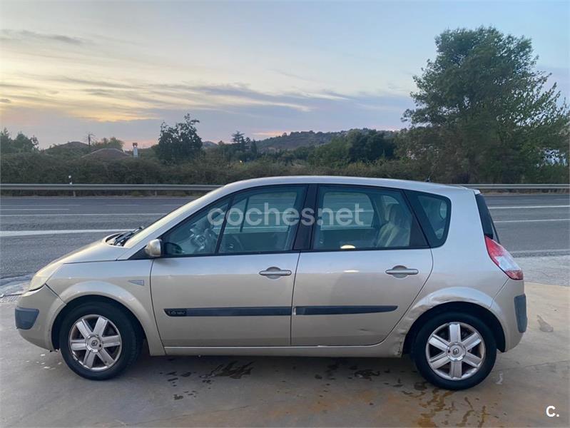 RENAULT Scenic