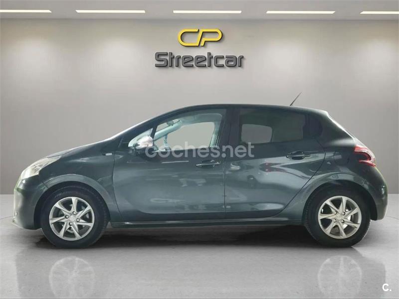 PEUGEOT 208 STYLE 1.2 VTi 82