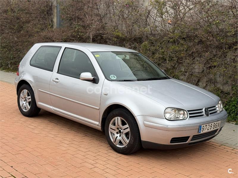 VOLKSWAGEN Golf 1.6 Conceptline