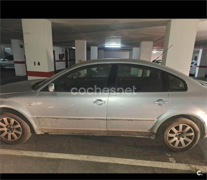 VOLKSWAGEN Passat Variant 1.9 TDi Edition