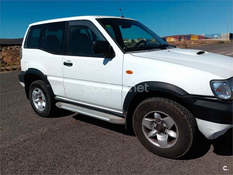 NISSAN Terrano II