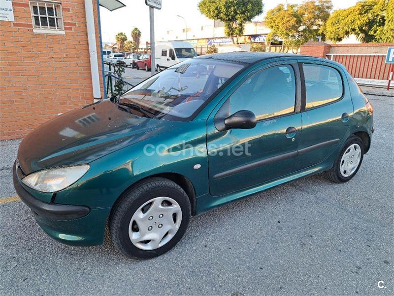 PEUGEOT 206