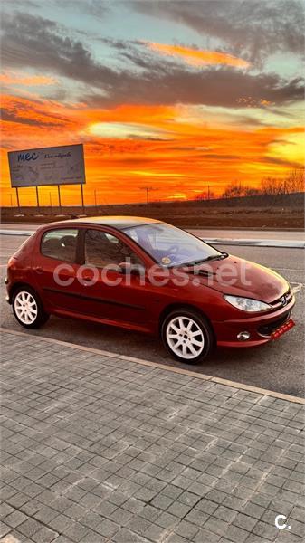 PEUGEOT 206 XT 110