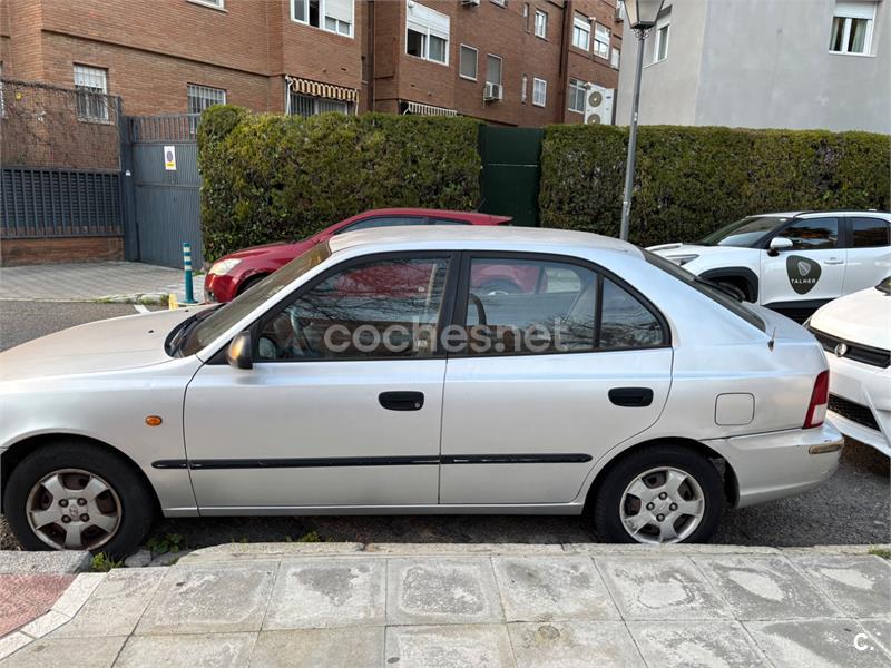 HYUNDAI Accent 1.3i GL 12v