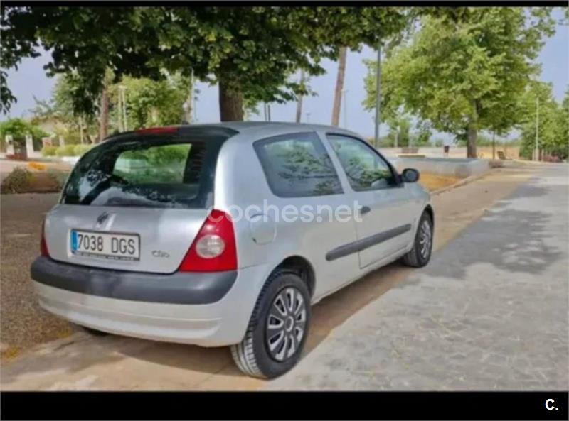 RENAULT Clio