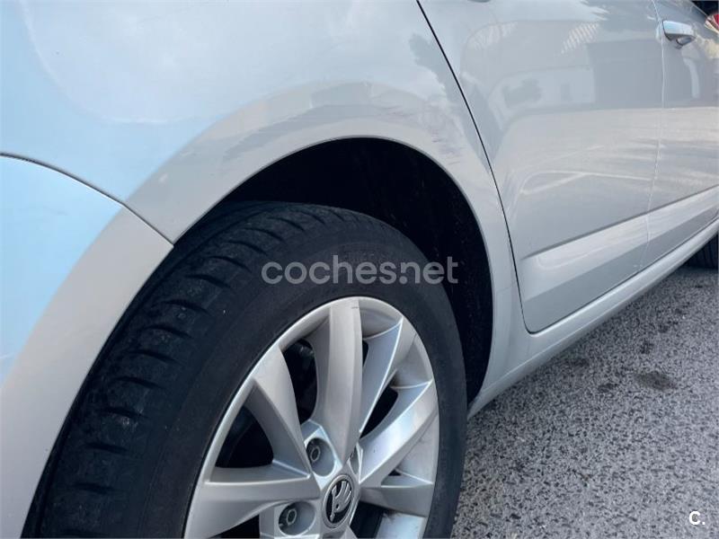 SKODA Octavia Combi 1.6 TDI DSG Like