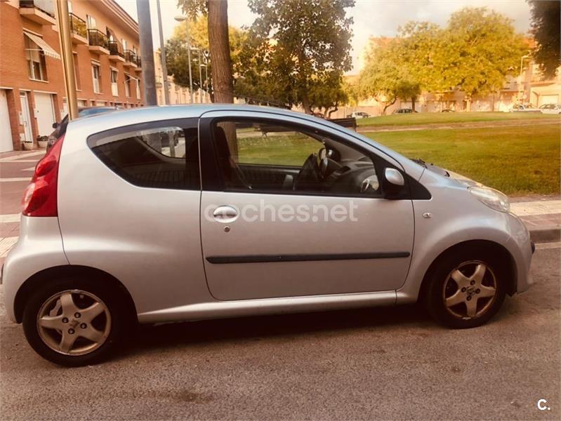 PEUGEOT 107