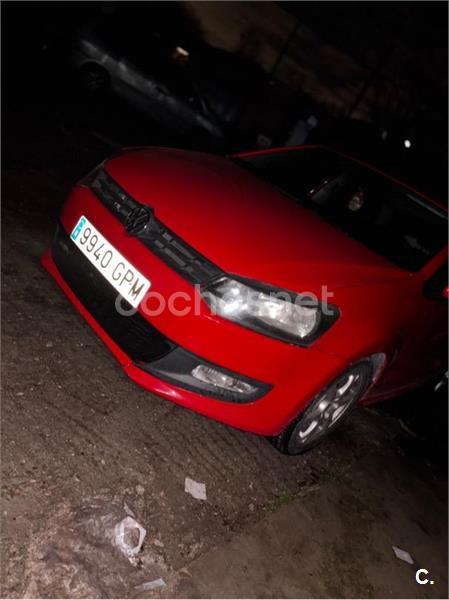 VOLKSWAGEN Polo