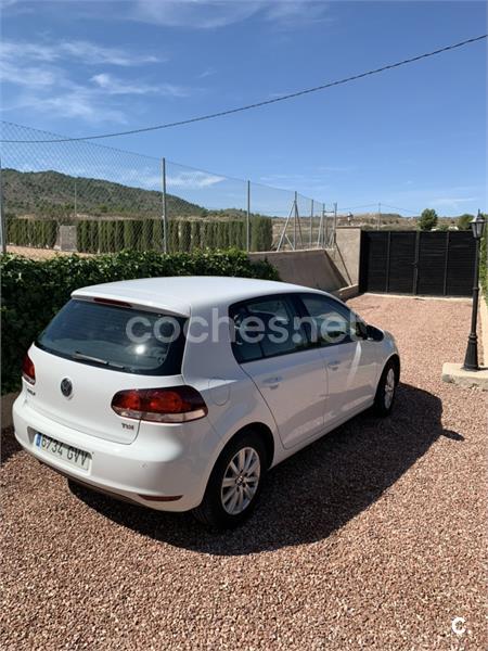 VOLKSWAGEN Golf VI1.6 TDI DPF Sport