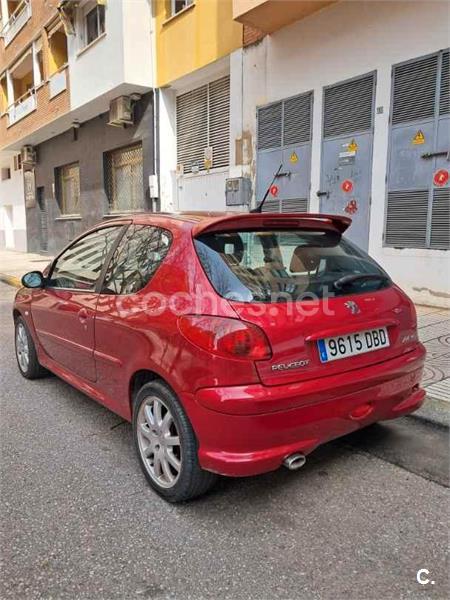 PEUGEOT 206