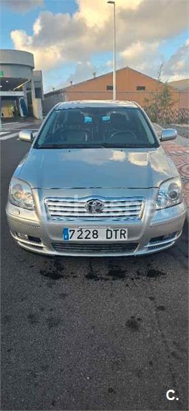 TOYOTA Avensis