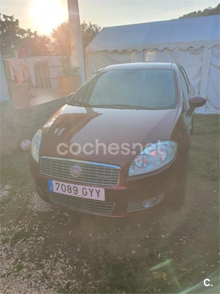 FIAT Linea 1.3 Multijet 16v Emotion