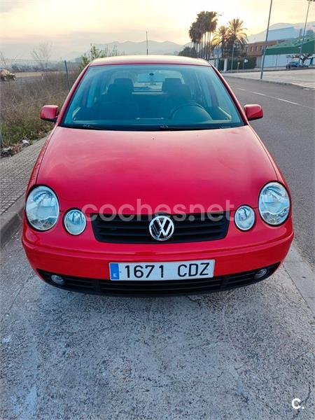 VOLKSWAGEN Polo