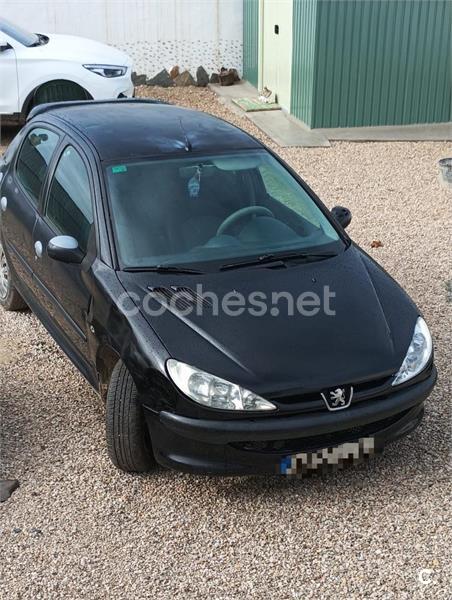 PEUGEOT 206