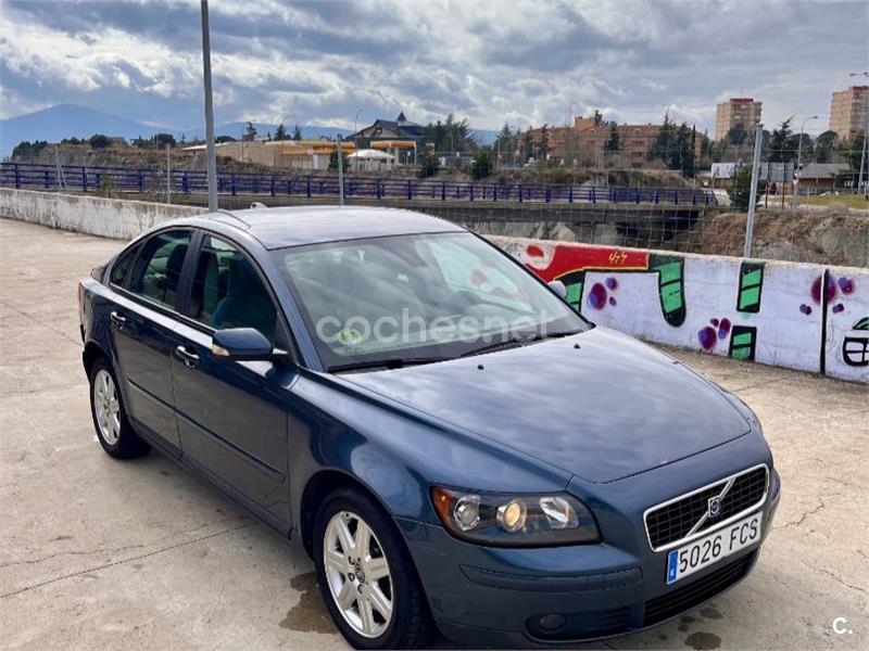 VOLVO S40 2.0D Summum