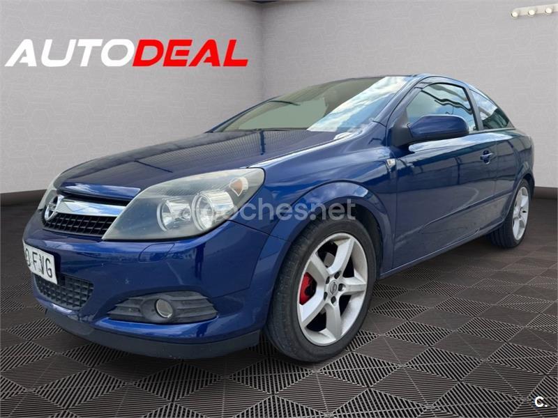 OPEL Astra 1.6 16v 111 Years GTC