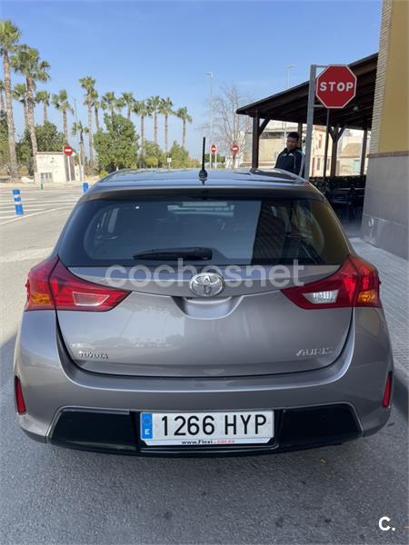 TOYOTA Auris 90D Active