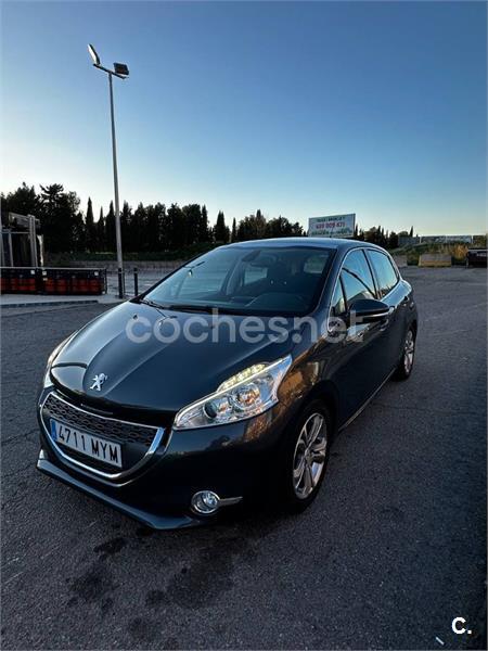 PEUGEOT 208 ALLURE 1.4 VTi 95