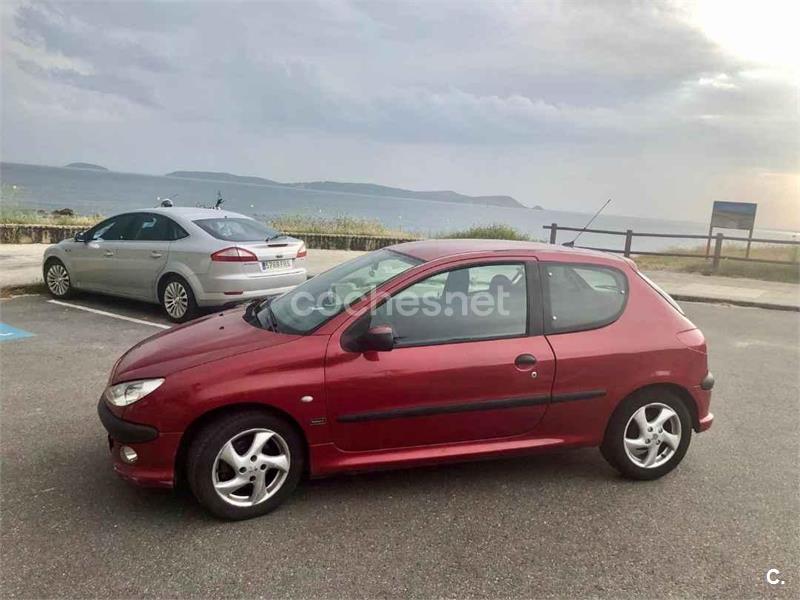 PEUGEOT 206