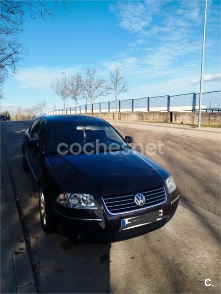 VOLKSWAGEN Passat 1.9 TDi Advance