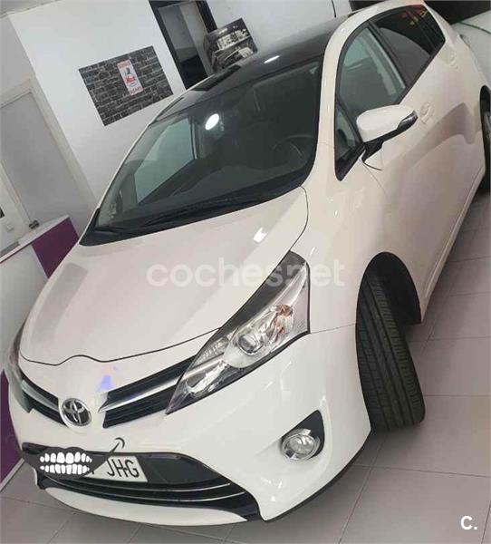 TOYOTA Verso