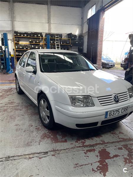 VOLKSWAGEN Bora 1.9 TDi Highline 130 CV