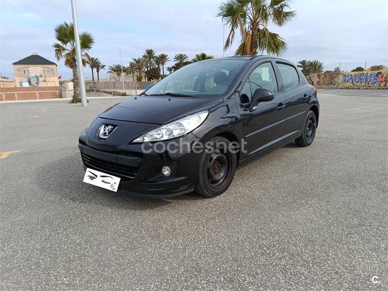 PEUGEOT 207 Confort 1.6 HDI 90