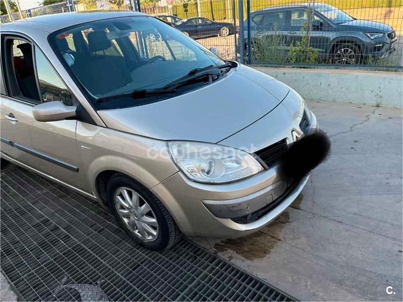 RENAULT Grand Scenic