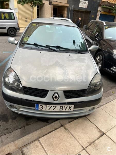 RENAULT Clio