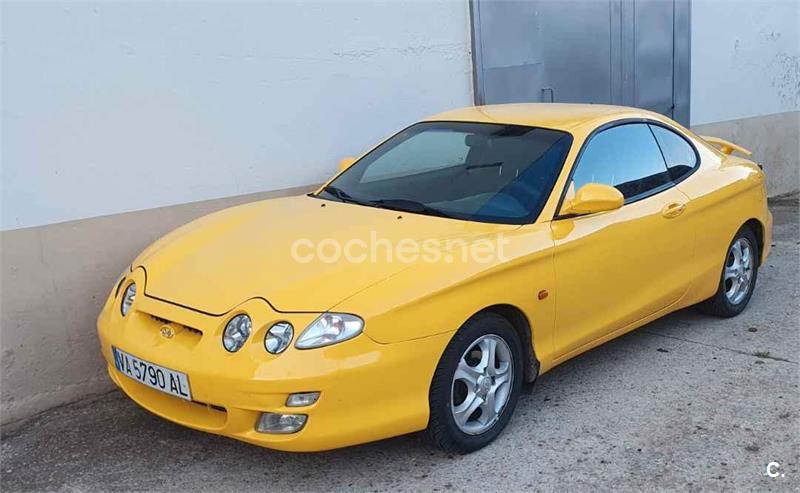 HYUNDAI Coupe