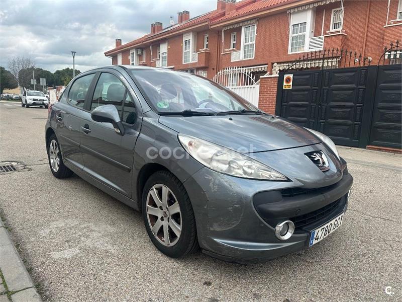 PEUGEOT 207