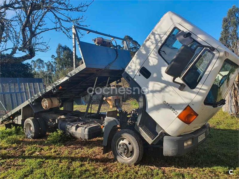 NISSAN CAMION