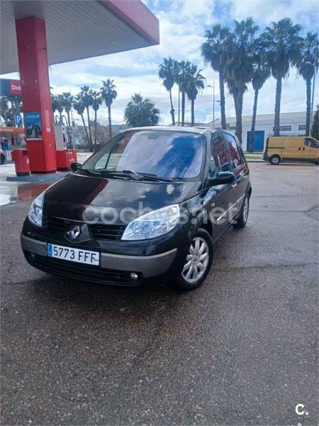 RENAULT Scenic