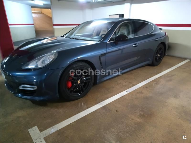 PORSCHE Panamera Turbo