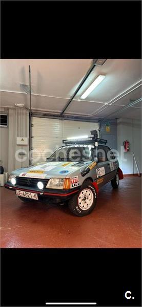 PEUGEOT 205