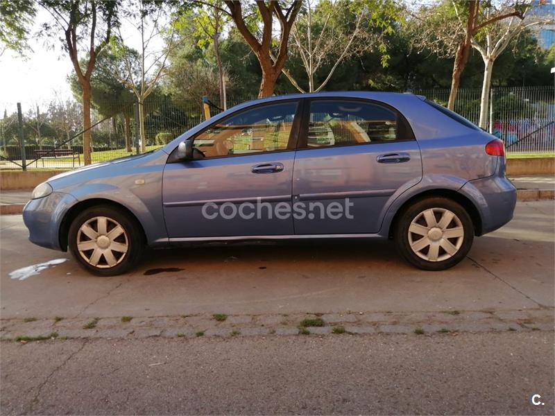 DAEWOO Lacetti 1.4 SE ano modelo 2004