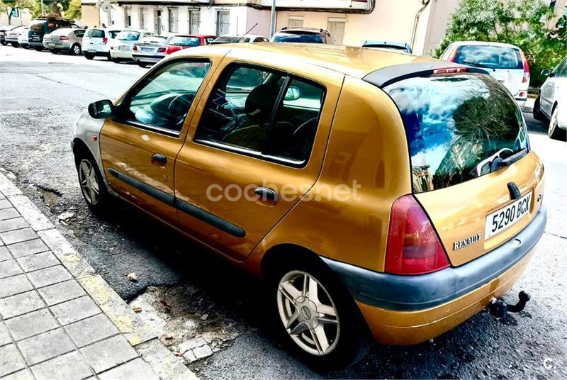 RENAULT Clio