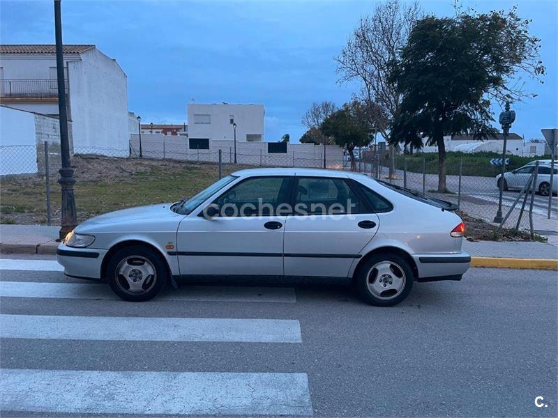 SAAB 93