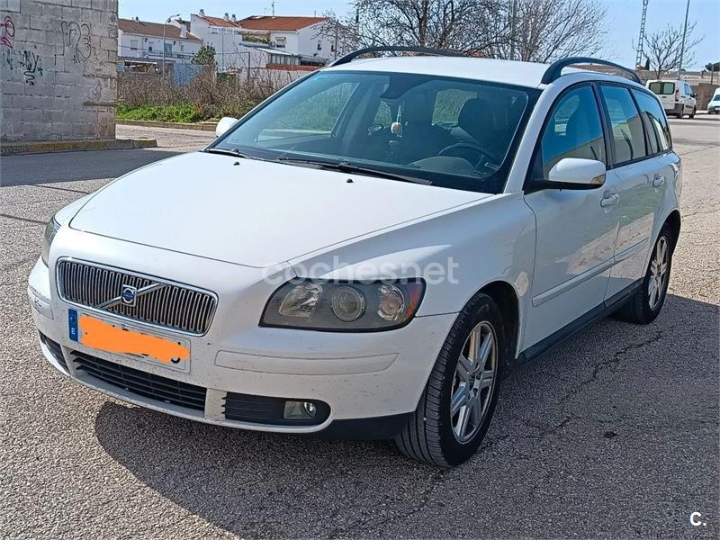 VOLVO V50