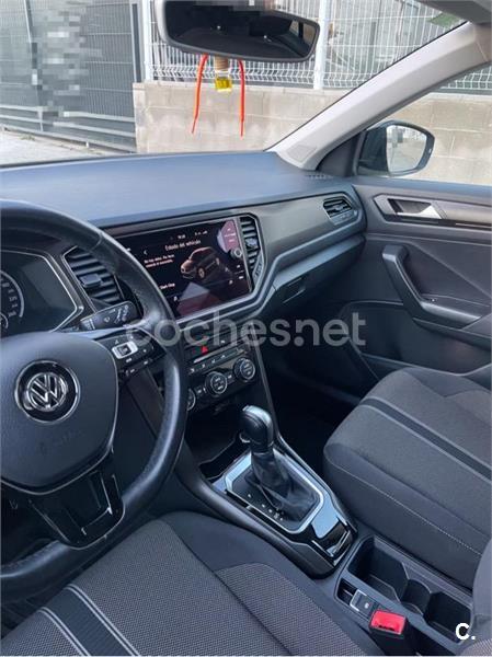 VOLKSWAGEN TRoc