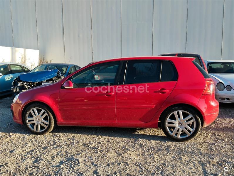 VOLKSWAGEN Golf 2.0 TDI Sportline