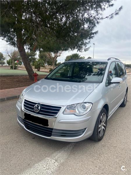 VOLKSWAGEN Touran 1.9 TDI Advance